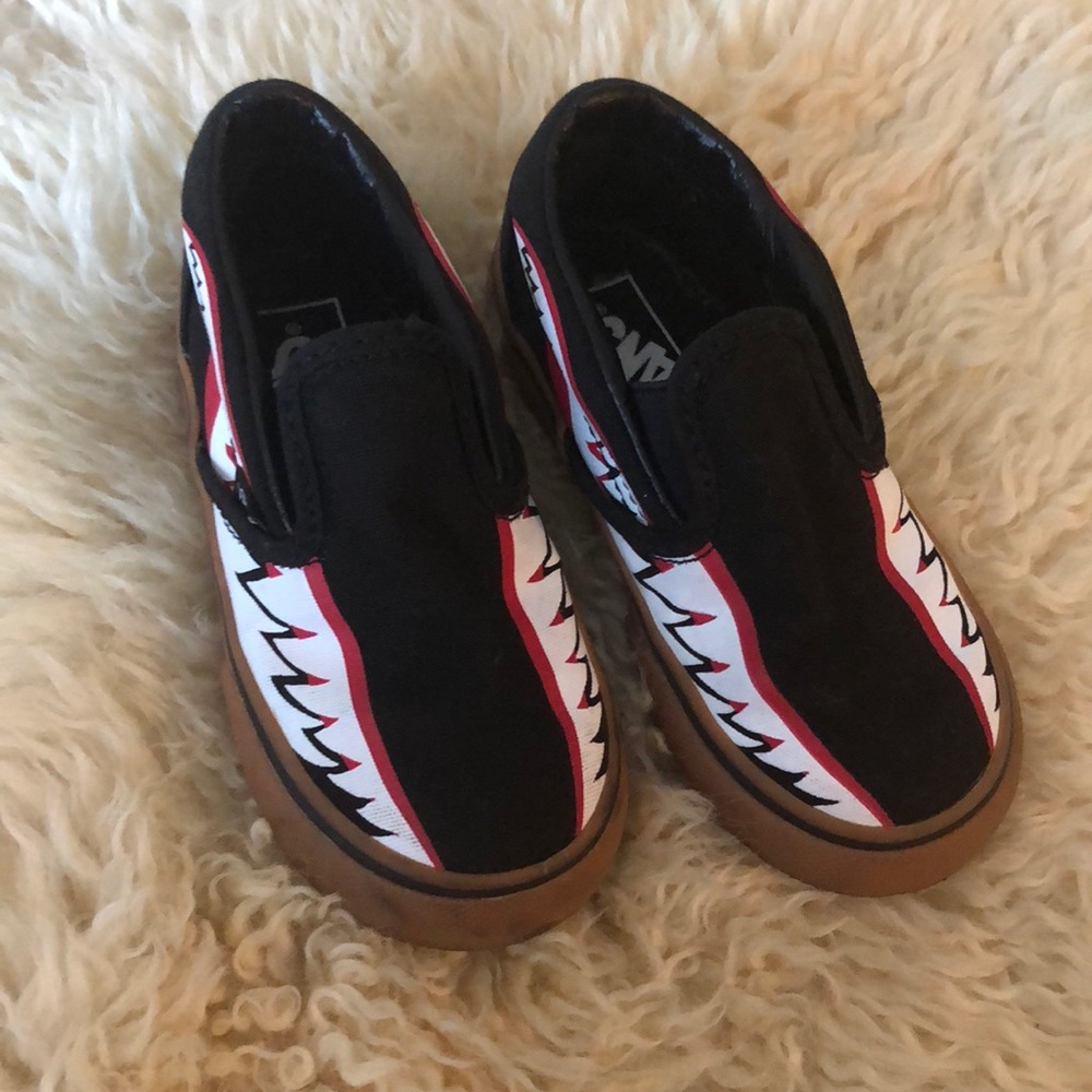 Vans Customs slip on